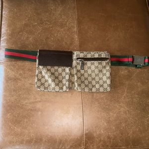 Authentic EXCELLENT CONDITION Gucci Belt Bag GG monogram double pocket